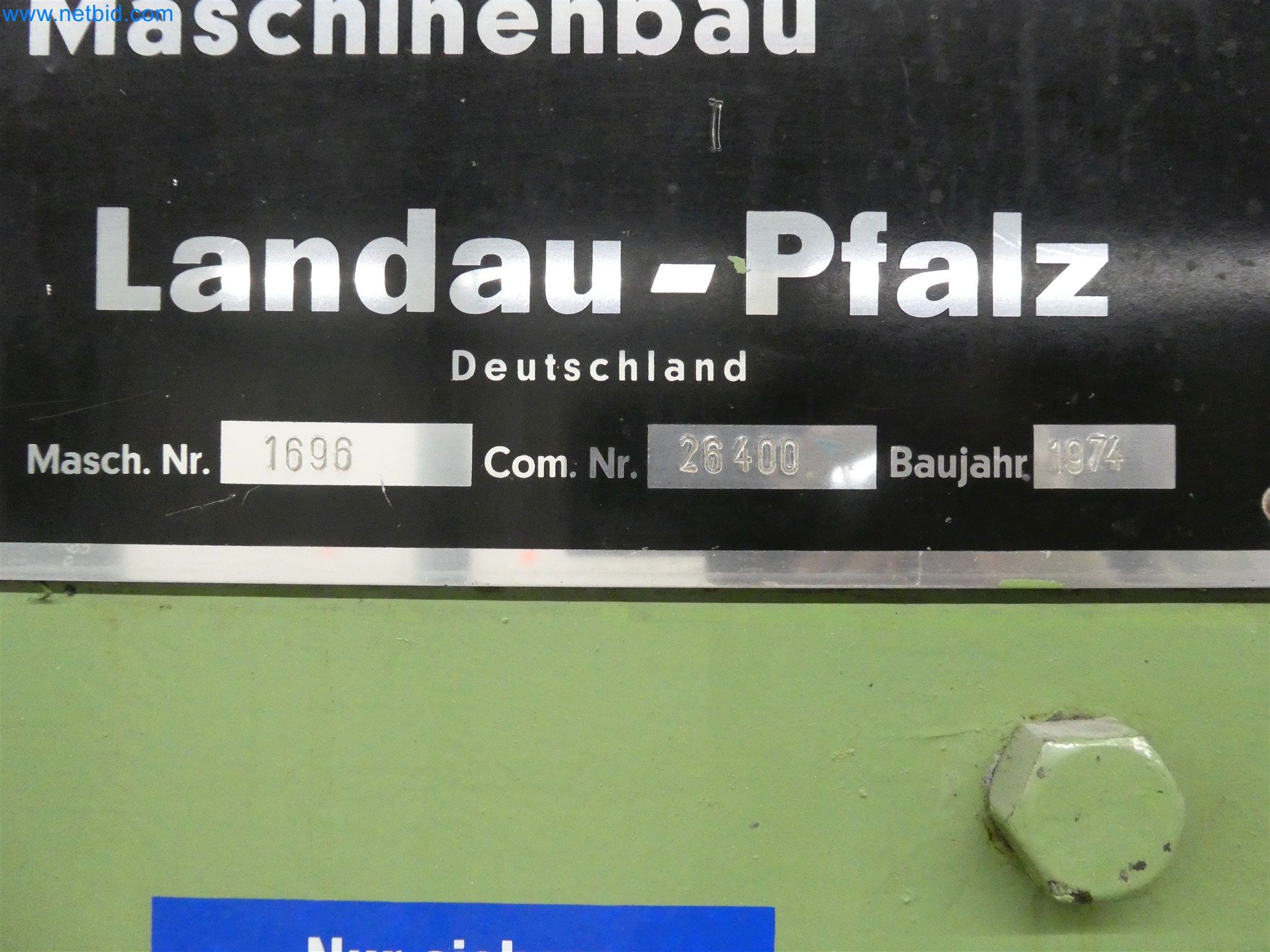 Máquinas de moldagem por injeção, máquinas CNC e linhas de montagem para elementos de aquecimento e componentes automóveis-8