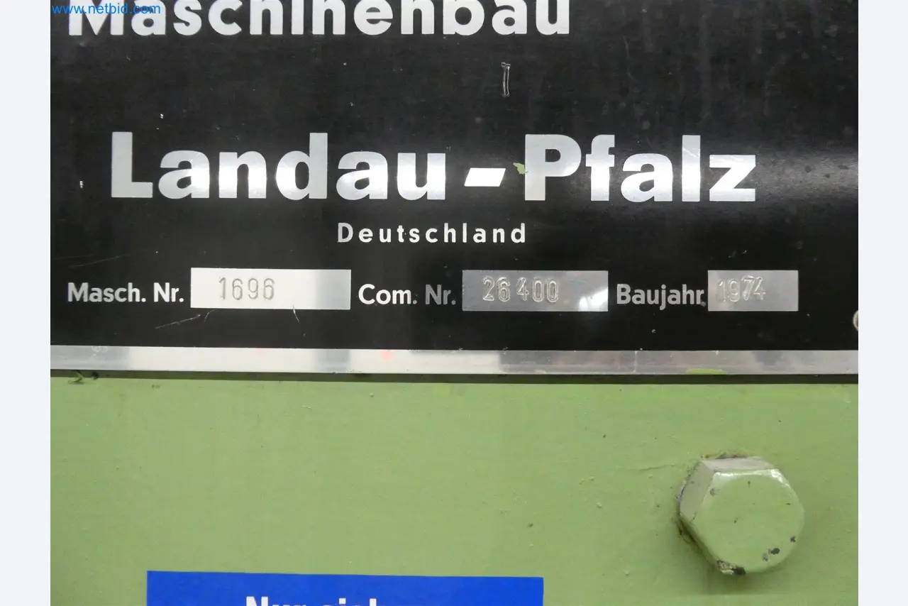 Máquinas de moldagem por injeção, máquinas CNC e linhas de montagem para elementos de aquecimento e componentes automóveis-8