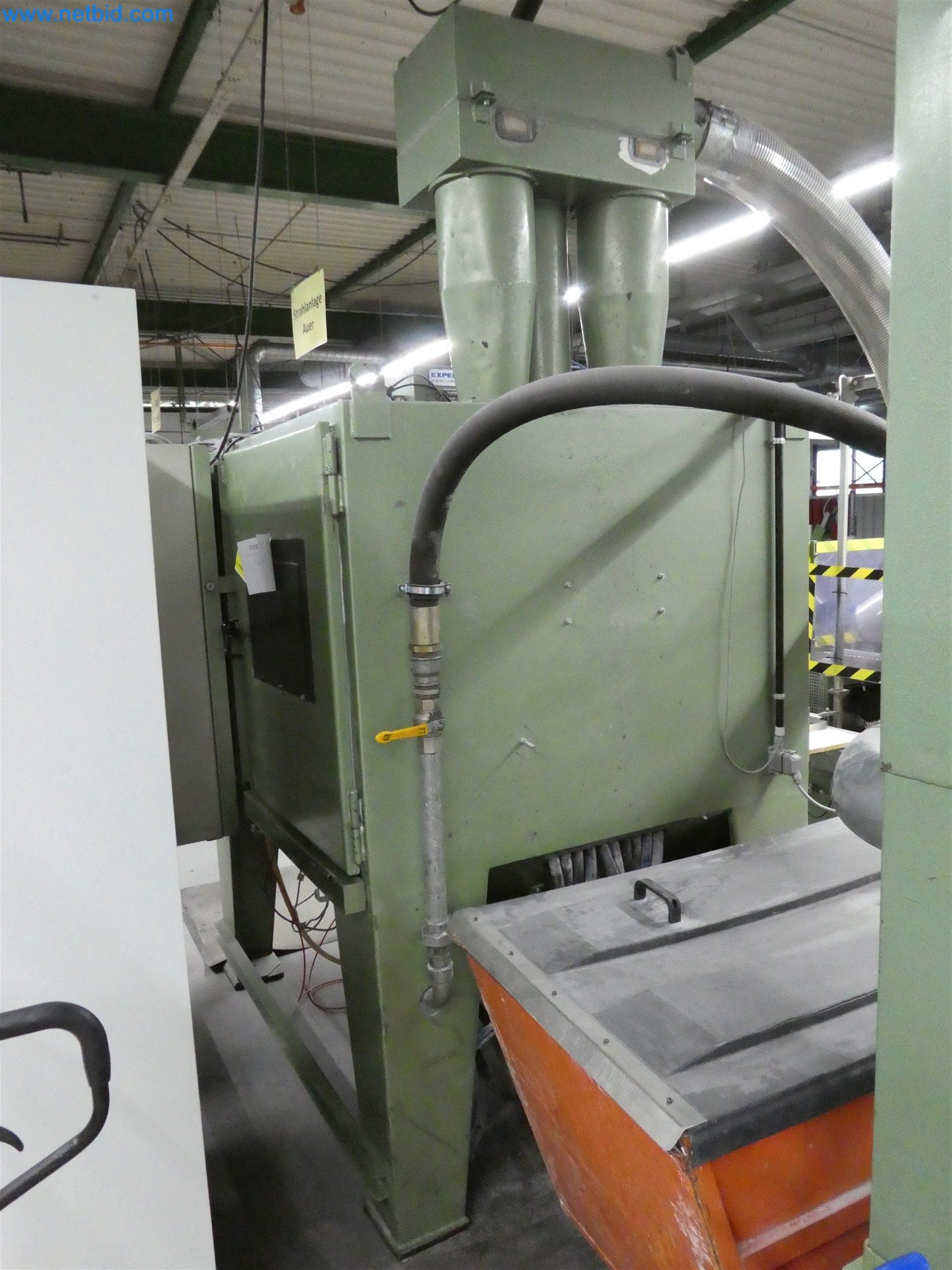 Máquinas de moldagem por injeção, máquinas CNC e linhas de montagem para elementos de aquecimento e componentes automóveis-2