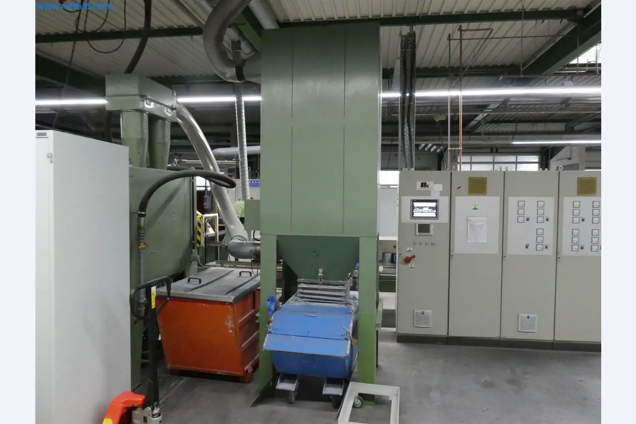 Máquinas de moldagem por injeção, máquinas CNC e linhas de montagem para elementos de aquecimento e componentes automóveis-7