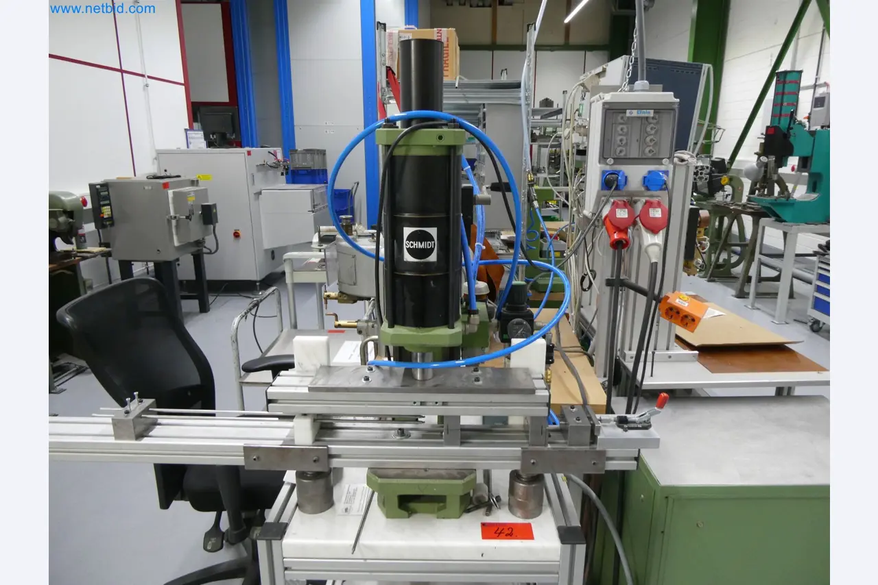 Máquinas de moldagem por injeção, máquinas CNC e linhas de montagem para elementos de aquecimento e componentes automóveis-2