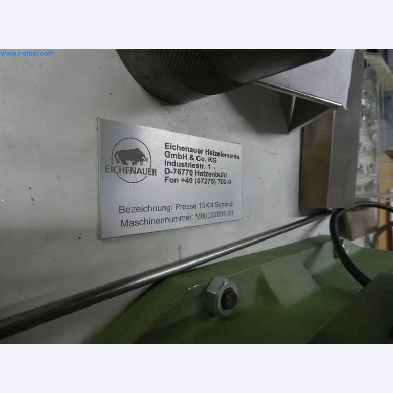 Máquinas de moldagem por injeção, máquinas CNC e linhas de montagem para elementos de aquecimento e componentes automóveis-3