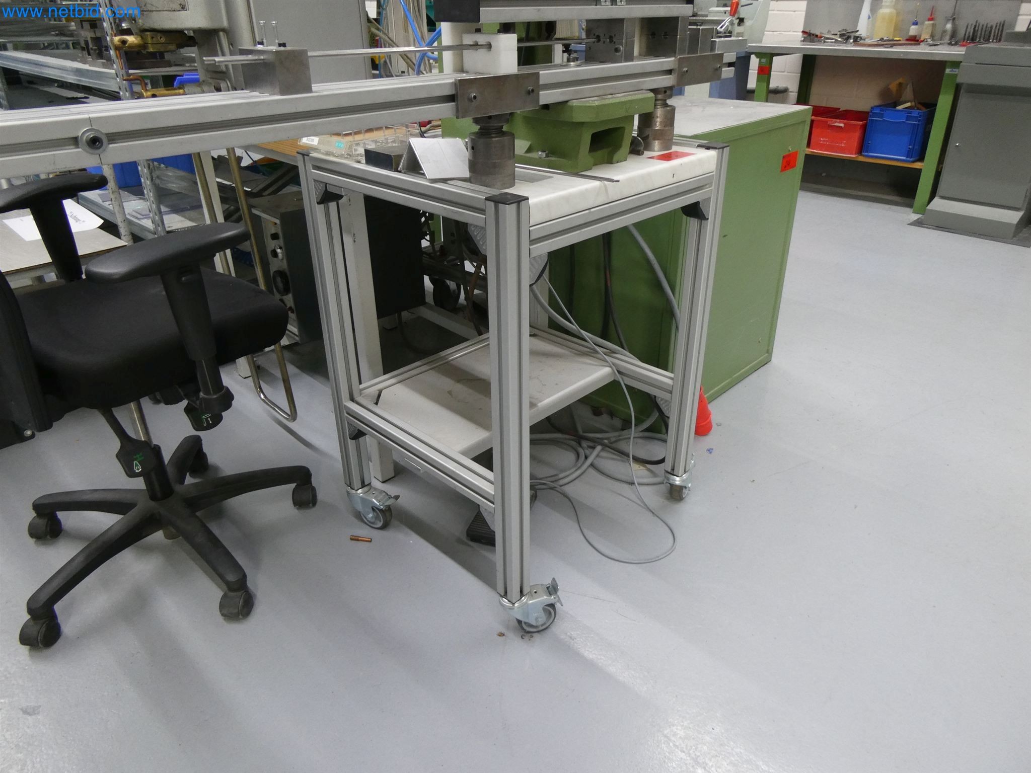 Máquinas de moldagem por injeção, máquinas CNC e linhas de montagem para elementos de aquecimento e componentes automóveis-5