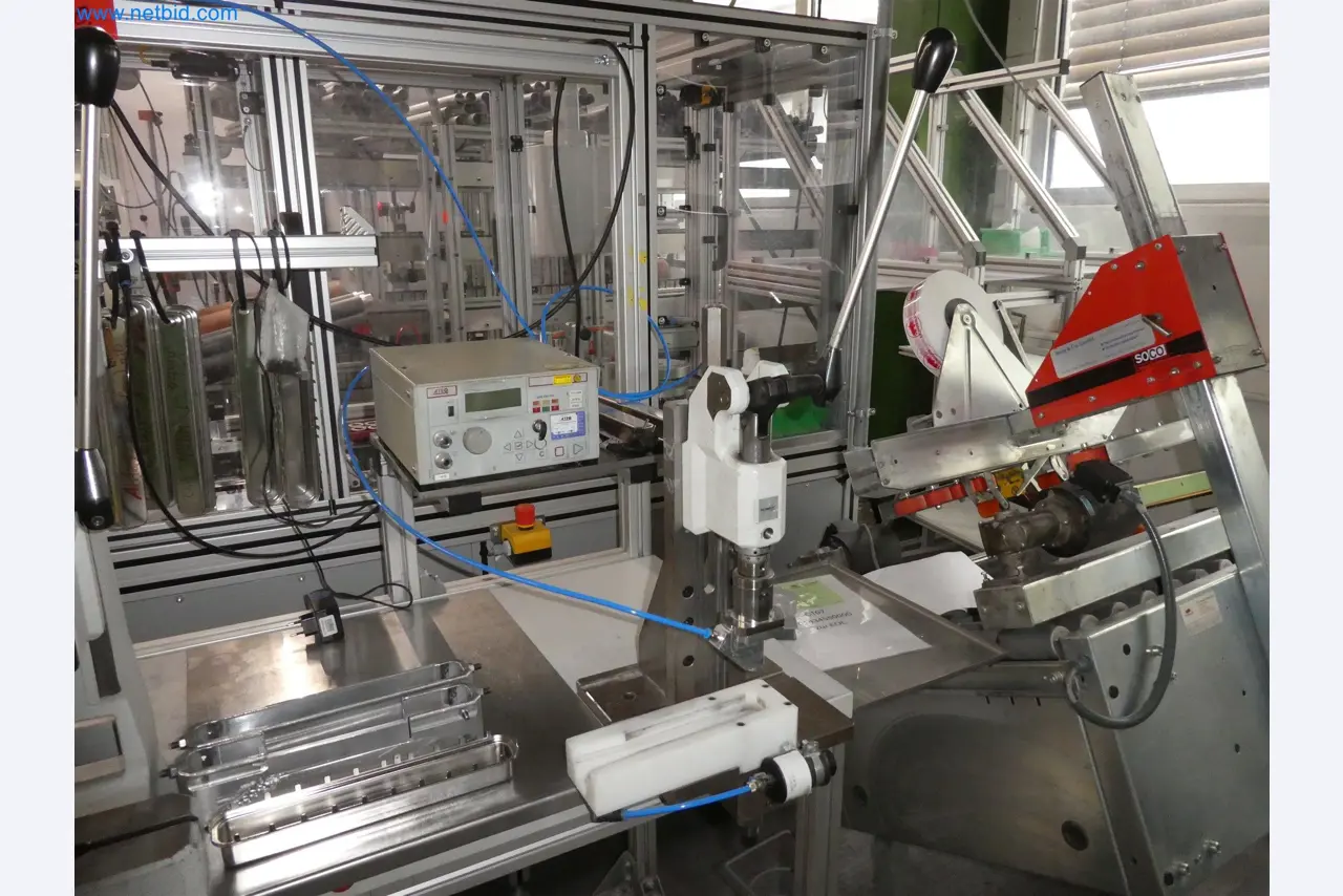 Máquinas de moldeo por inyección, máquinas CNC y líneas de montaje para elementos calefactores y componentes de automoción-4