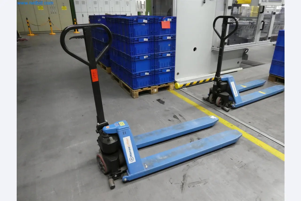 Máquinas de moldeo por inyección, máquinas CNC y líneas de montaje para elementos calefactores y componentes de automoción-1