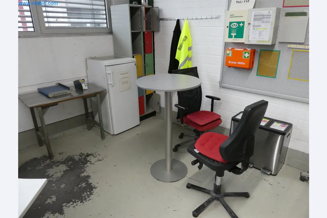 Máquinas de moldeo por inyección, máquinas CNC y líneas de montaje para elementos calefactores y componentes de automoción-3