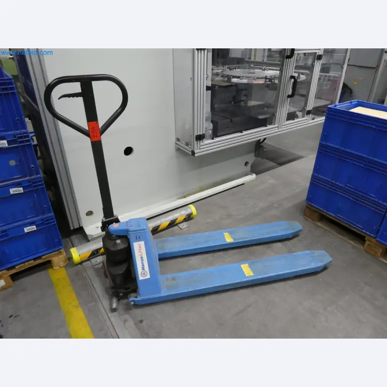 Máquinas de moldagem por injeção, máquinas CNC e linhas de montagem para elementos de aquecimento e componentes automóveis-2