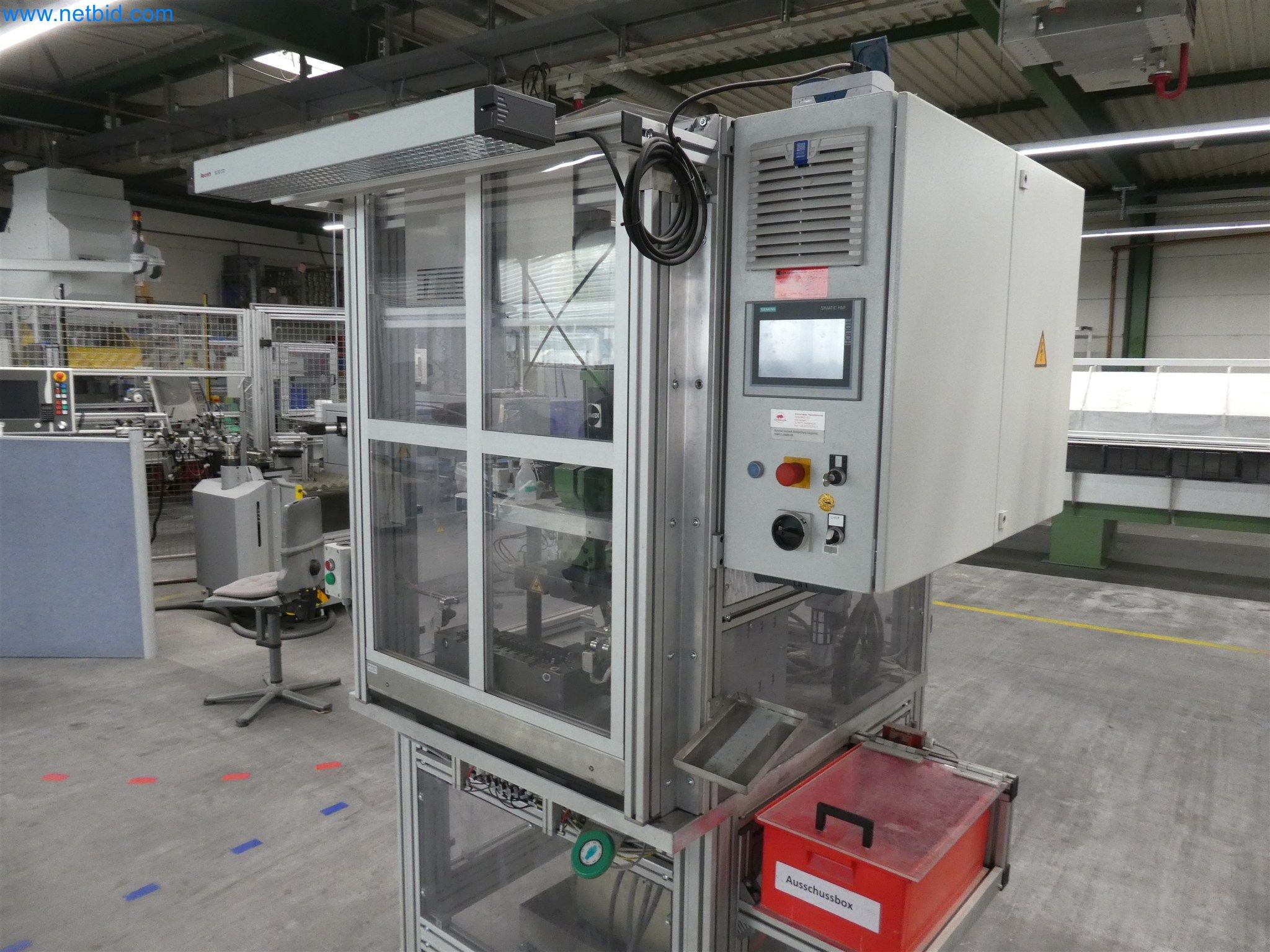 Máquinas de moldagem por injeção, máquinas CNC e linhas de montagem para elementos de aquecimento e componentes automóveis-10