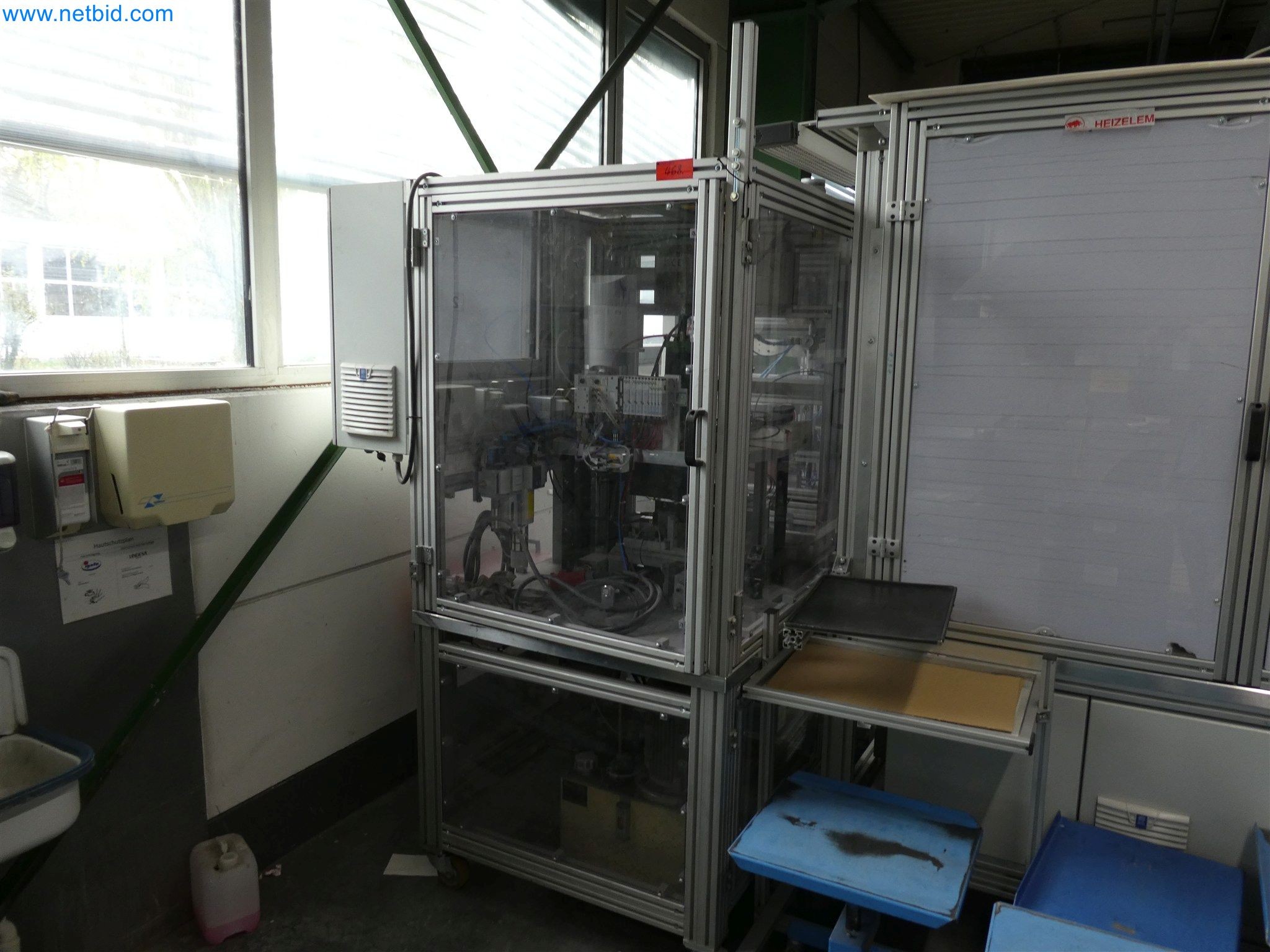 Máquinas de moldagem por injeção, máquinas CNC e linhas de montagem para elementos de aquecimento e componentes automóveis-1