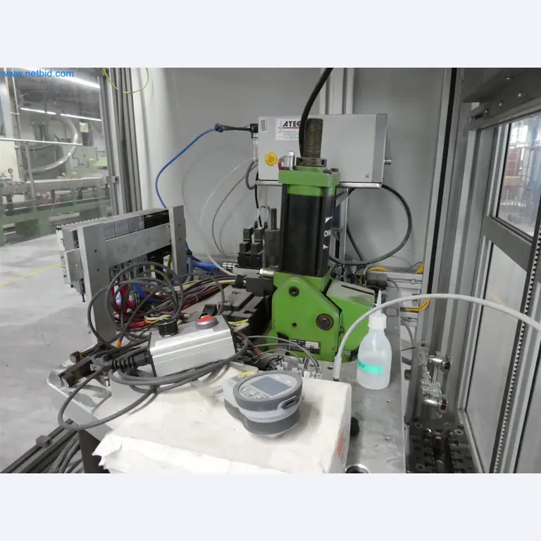 Máquinas de moldagem por injeção, máquinas CNC e linhas de montagem para elementos de aquecimento e componentes automóveis-4