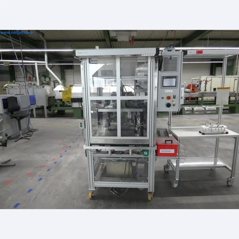 Máquinas de moldagem por injeção, máquinas CNC e linhas de montagem para elementos de aquecimento e componentes automóveis-6