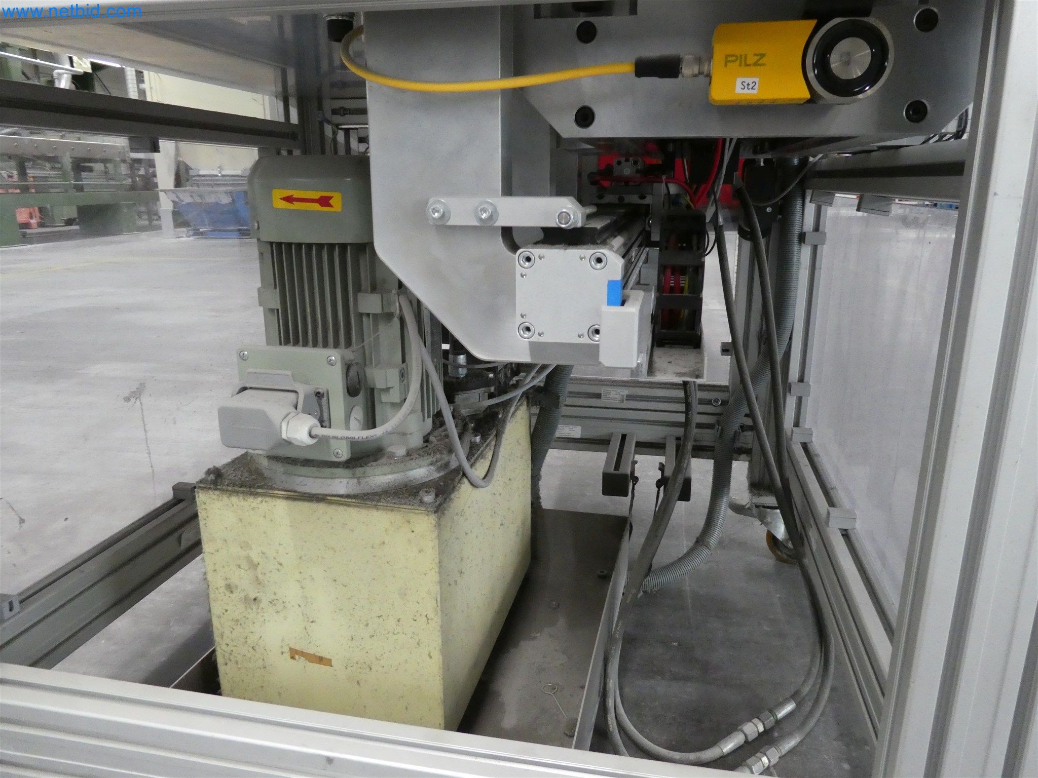 Máquinas de moldagem por injeção, máquinas CNC e linhas de montagem para elementos de aquecimento e componentes automóveis-9