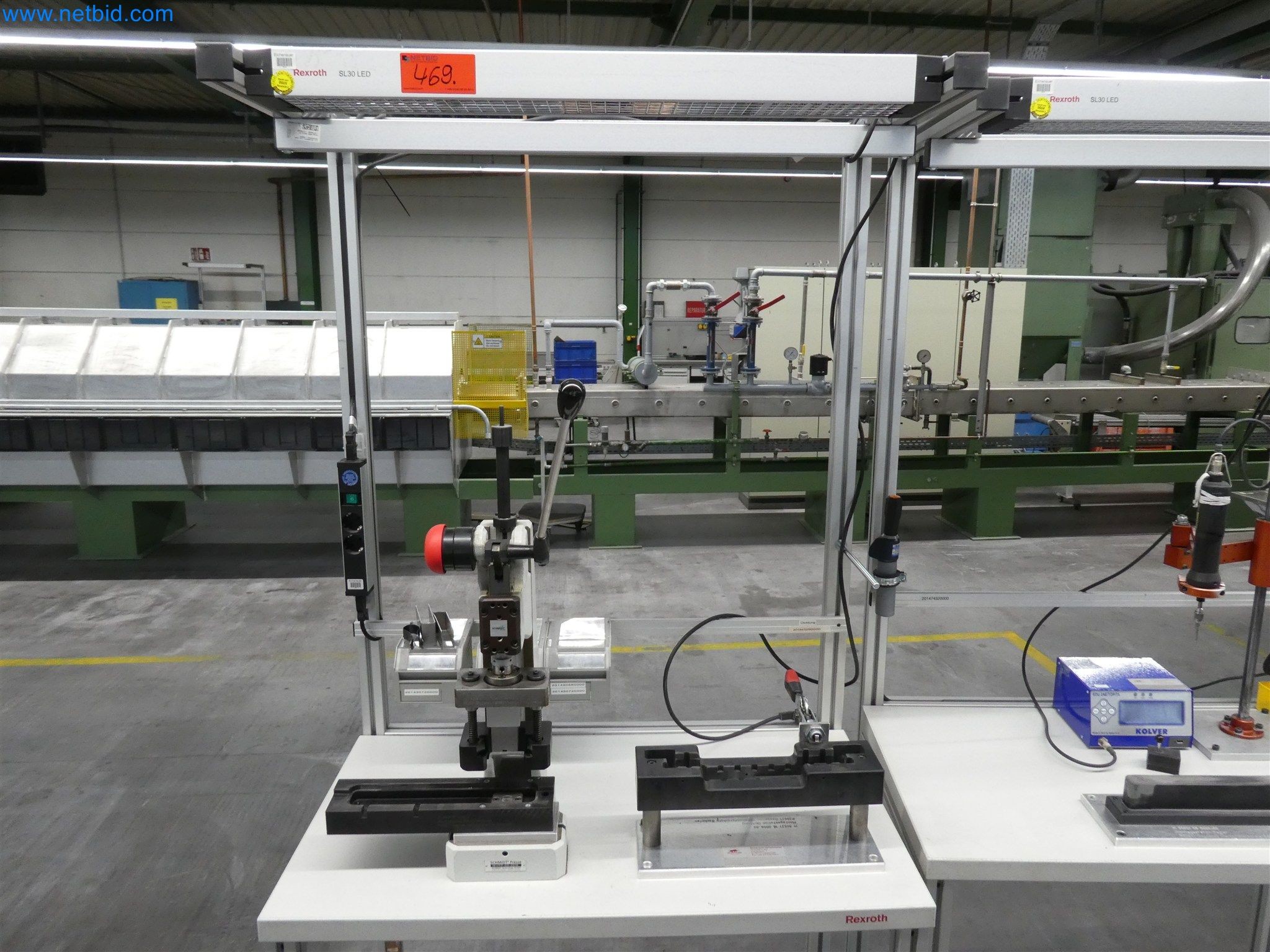 Máquinas de moldagem por injeção, máquinas CNC e linhas de montagem para elementos de aquecimento e componentes automóveis-3