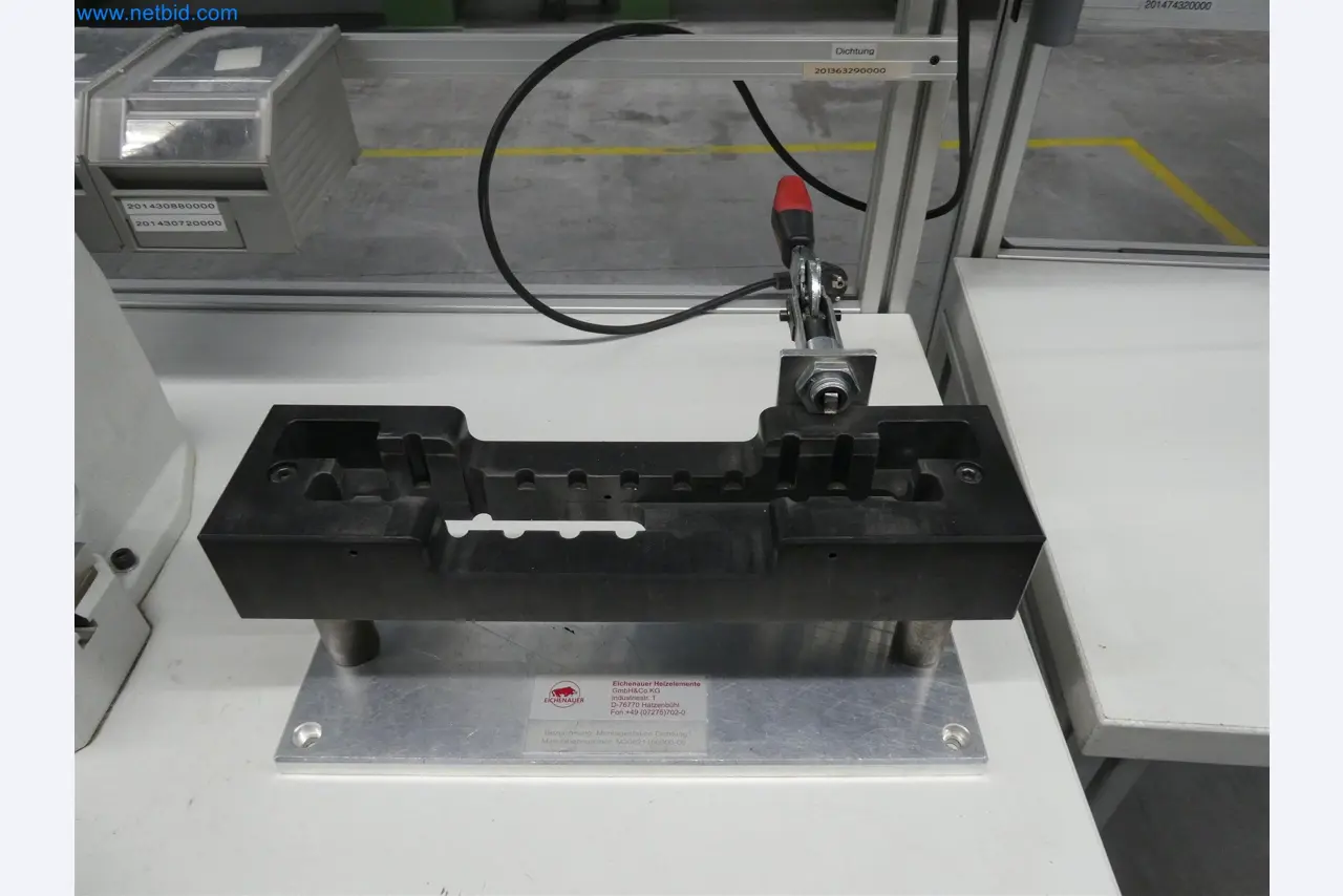 Máquinas de moldagem por injeção, máquinas CNC e linhas de montagem para elementos de aquecimento e componentes automóveis-6