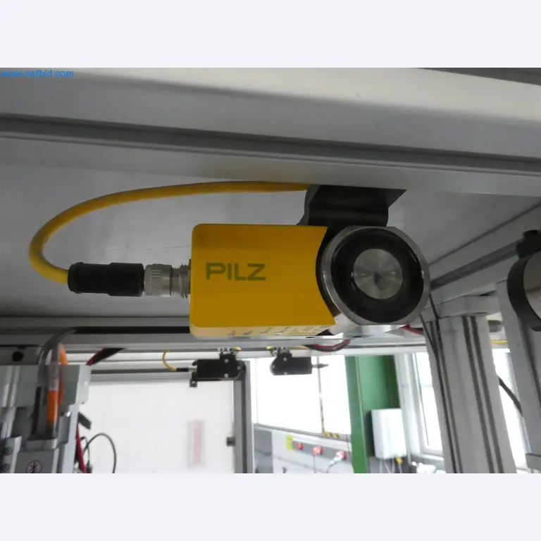 Máquinas de moldagem por injeção, máquinas CNC e linhas de montagem para elementos de aquecimento e componentes automóveis-10