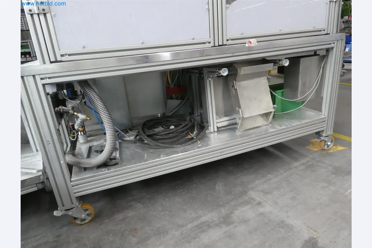 Máquinas de moldagem por injeção, máquinas CNC e linhas de montagem para elementos de aquecimento e componentes automóveis-16