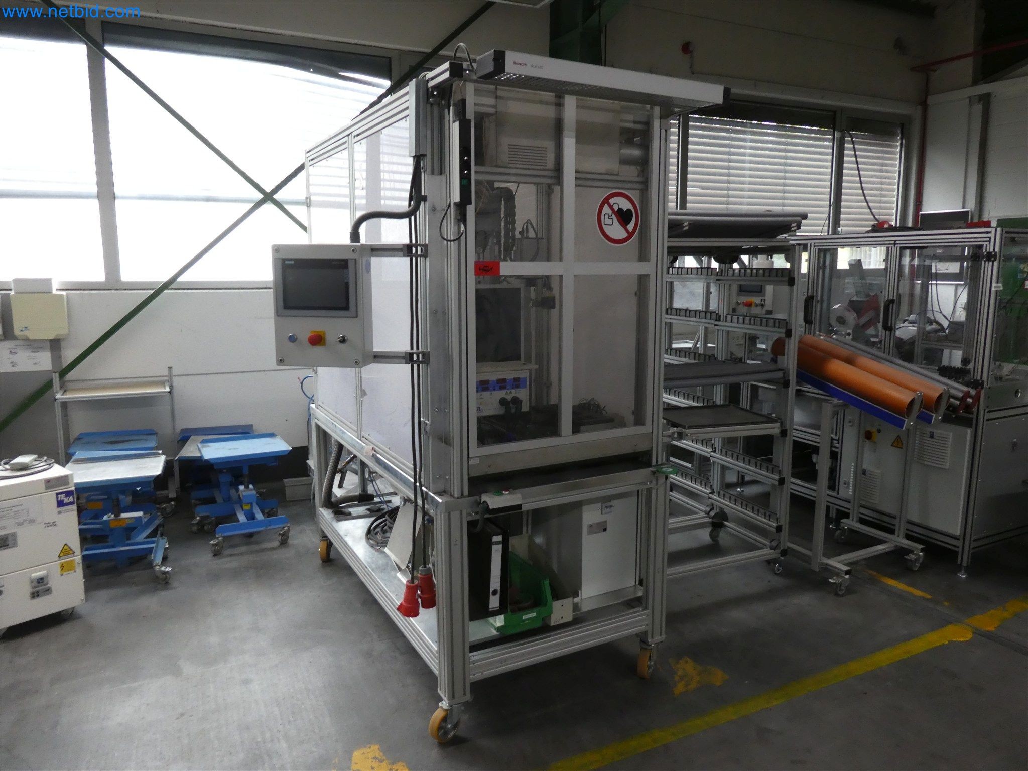 Máquinas de moldagem por injeção, máquinas CNC e linhas de montagem para elementos de aquecimento e componentes automóveis-1