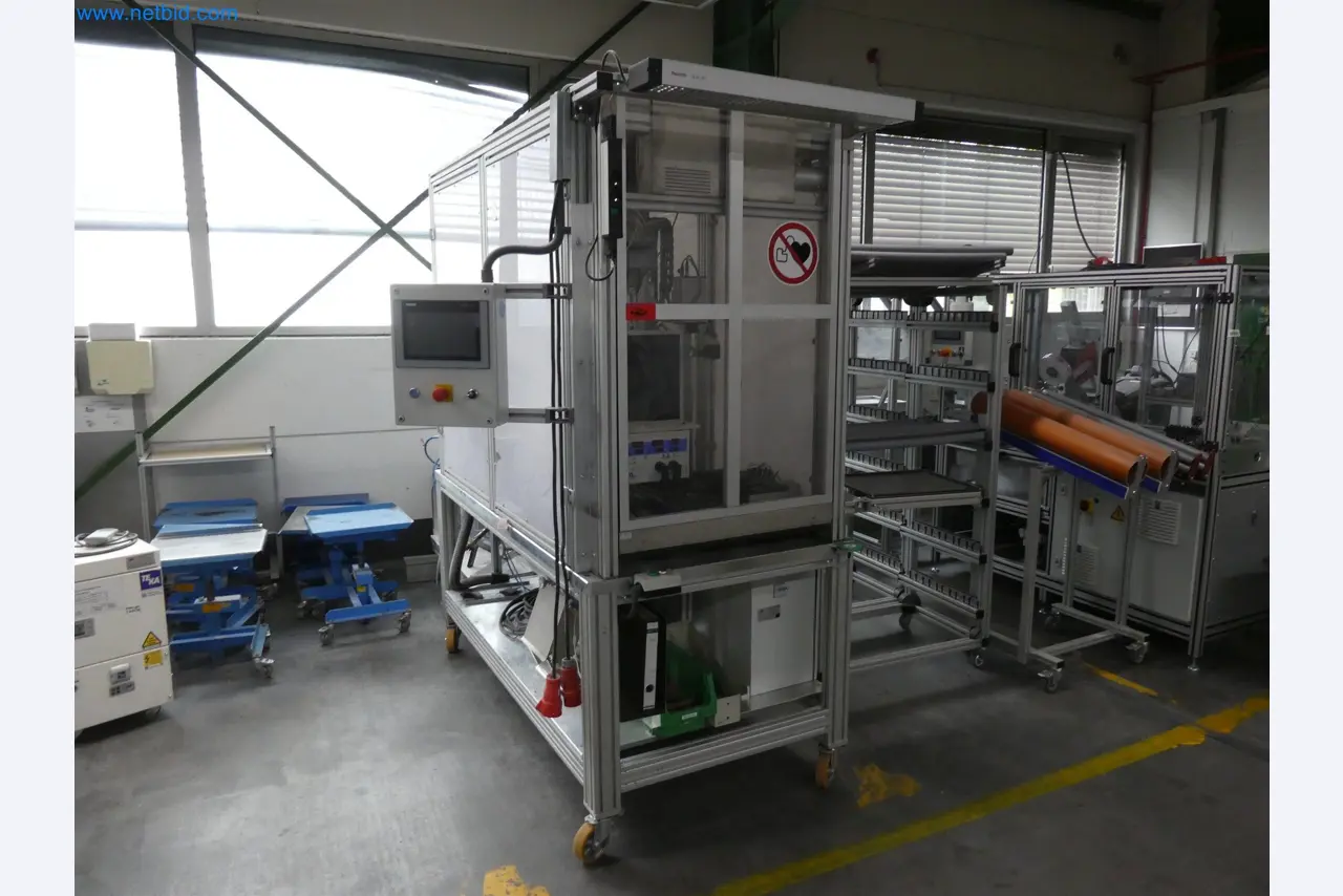 Máquinas de moldagem por injeção, máquinas CNC e linhas de montagem para elementos de aquecimento e componentes automóveis-1