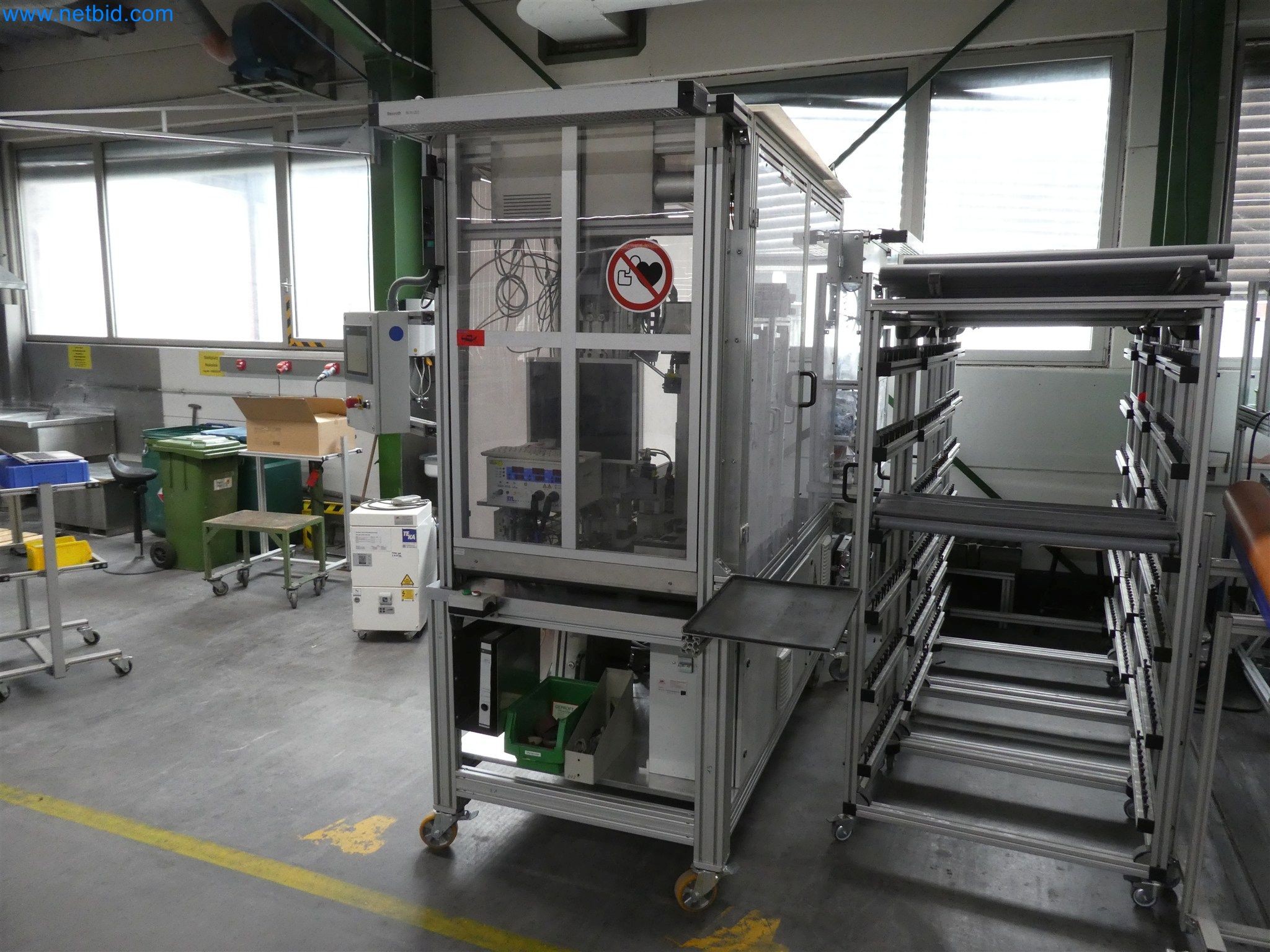 Máquinas de moldagem por injeção, máquinas CNC e linhas de montagem para elementos de aquecimento e componentes automóveis-2