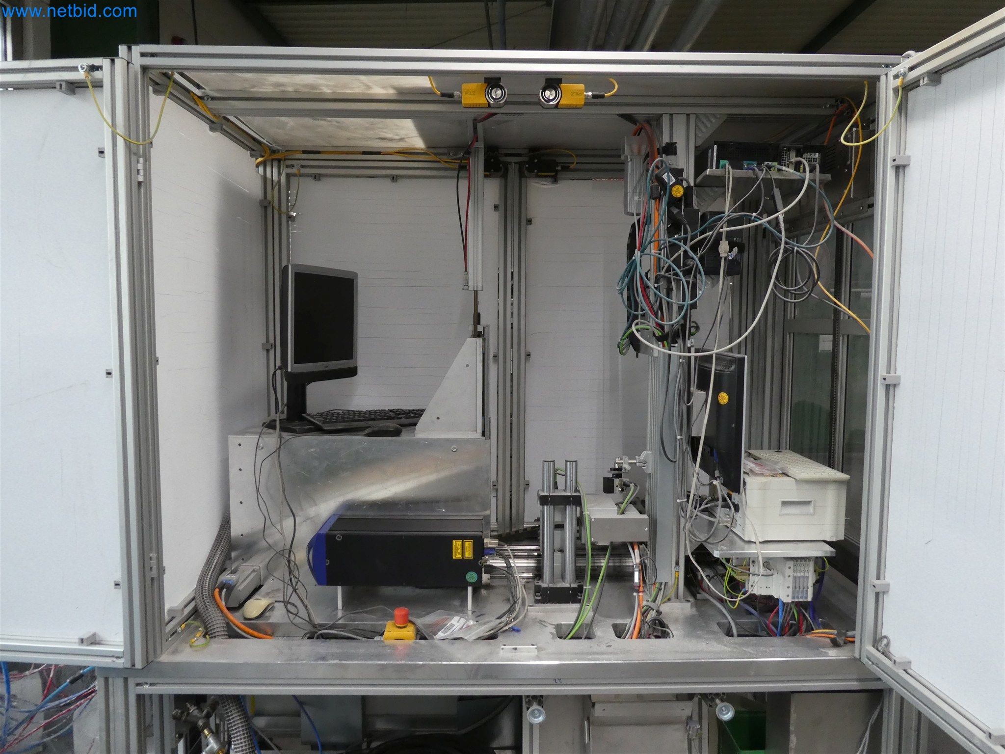 Máquinas de moldagem por injeção, máquinas CNC e linhas de montagem para elementos de aquecimento e componentes automóveis-3