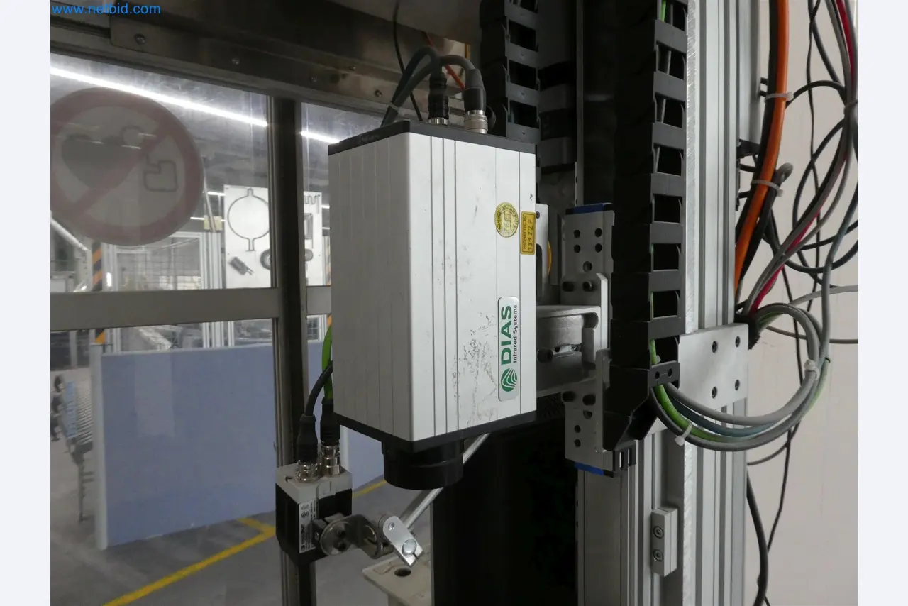 Máquinas de moldagem por injeção, máquinas CNC e linhas de montagem para elementos de aquecimento e componentes automóveis-7