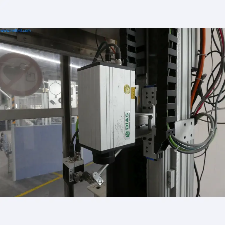 Máquinas de moldagem por injeção, máquinas CNC e linhas de montagem para elementos de aquecimento e componentes automóveis-7