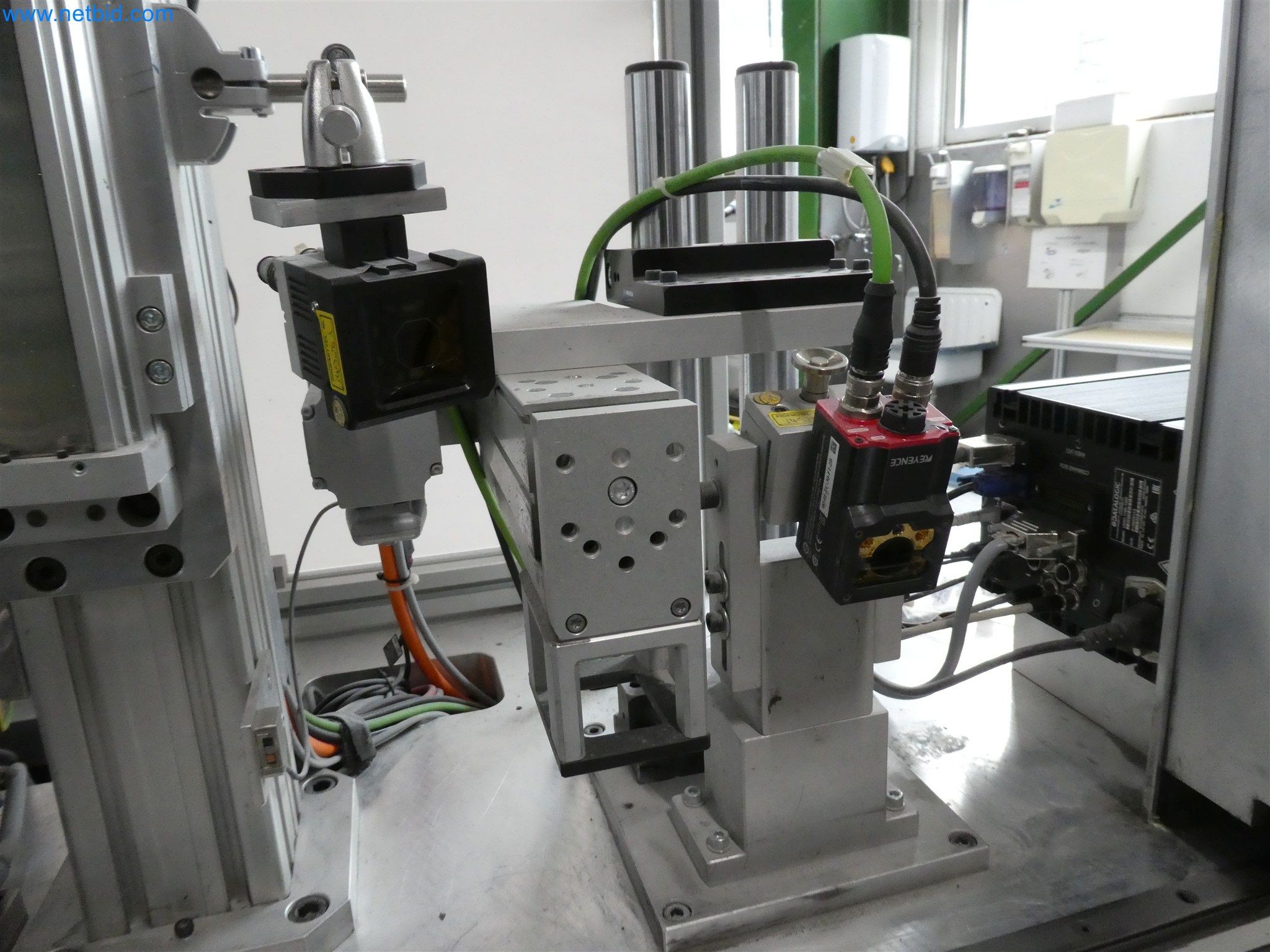Máquinas de moldagem por injeção, máquinas CNC e linhas de montagem para elementos de aquecimento e componentes automóveis-8