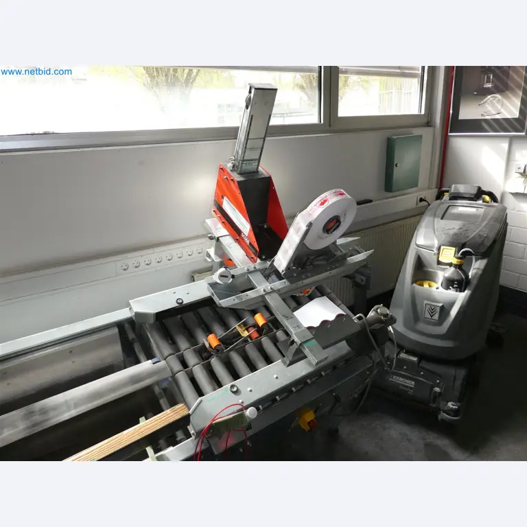 Máquinas de moldagem por injeção, máquinas CNC e linhas de montagem para elementos de aquecimento e componentes automóveis-3