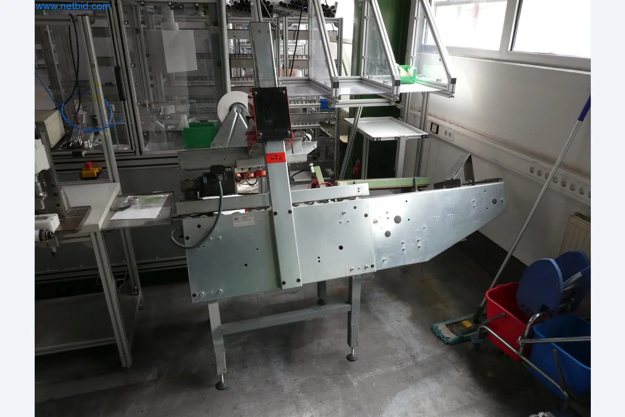 Máquinas de moldagem por injeção, máquinas CNC e linhas de montagem para elementos de aquecimento e componentes automóveis-4