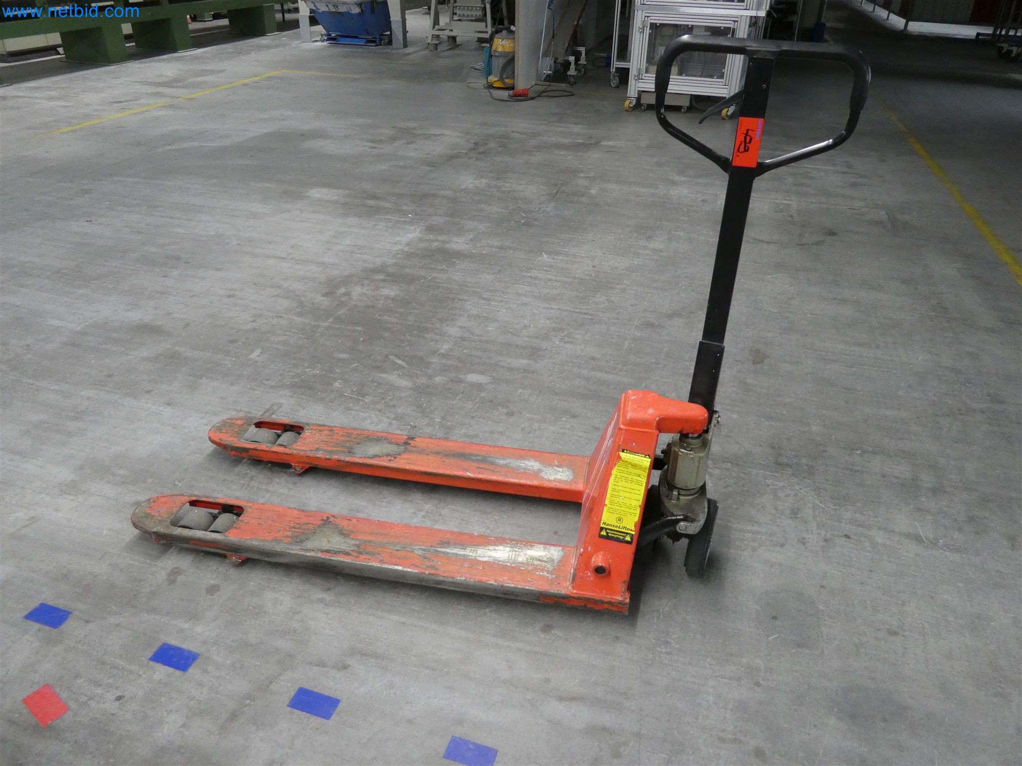 Máquinas de moldeo por inyección, máquinas CNC y líneas de montaje para elementos calefactores y componentes de automoción-1