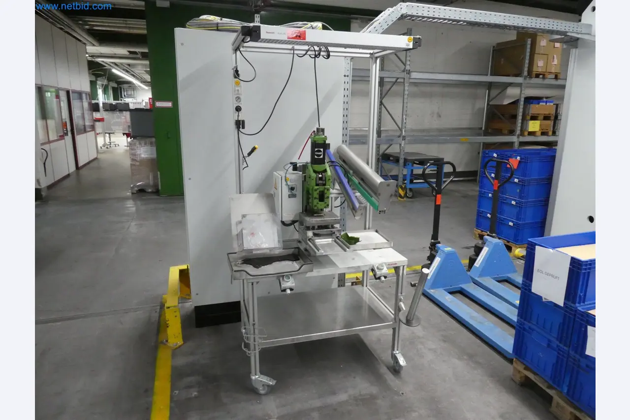 Máquinas de moldeo por inyección, máquinas CNC y líneas de montaje para elementos calefactores y componentes de automoción-1