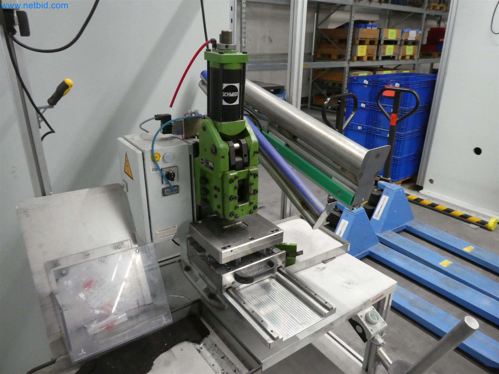 Máquinas de moldeo por inyección, máquinas CNC y líneas de montaje para elementos calefactores y componentes de automoción-2