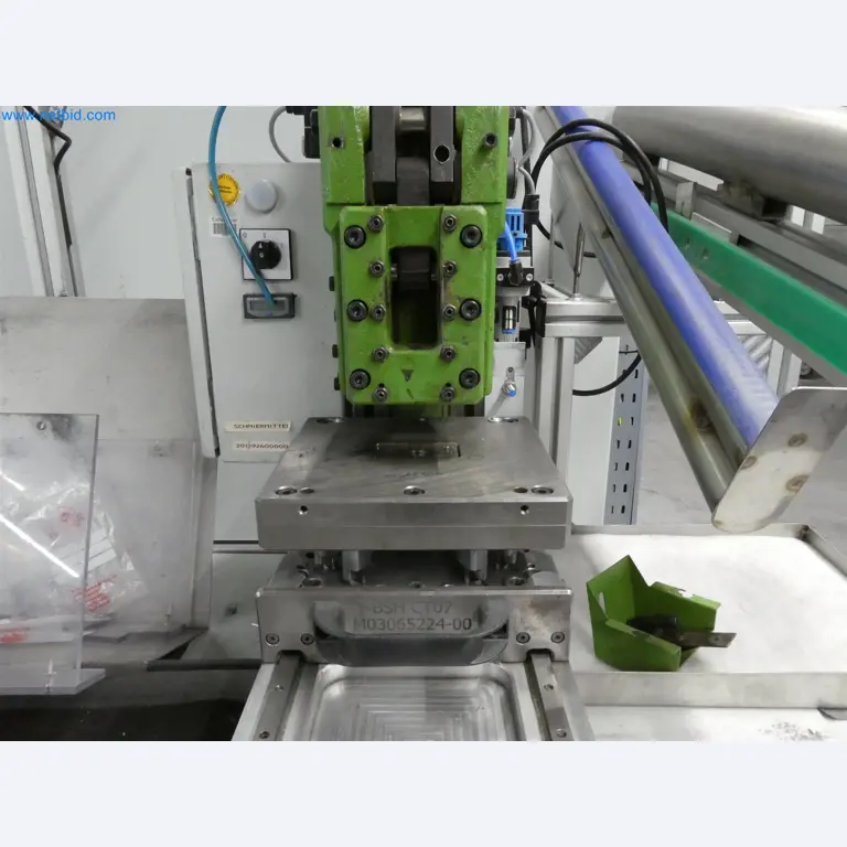 Máquinas de moldeo por inyección, máquinas CNC y líneas de montaje para elementos calefactores y componentes de automoción-3