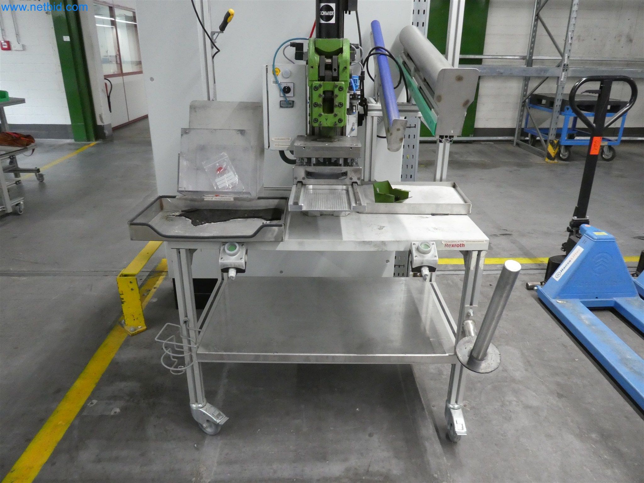 Máquinas de moldeo por inyección, máquinas CNC y líneas de montaje para elementos calefactores y componentes de automoción-5