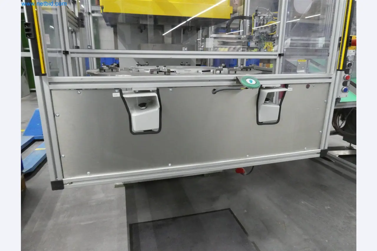 Máquinas de moldeo por inyección, máquinas CNC y líneas de montaje para elementos calefactores y componentes de automoción-14