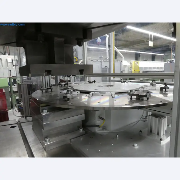 Máquinas de moldeo por inyección, máquinas CNC y líneas de montaje para elementos calefactores y componentes de automoción-16