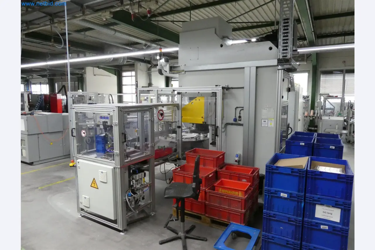 Máquinas de moldeo por inyección, máquinas CNC y líneas de montaje para elementos calefactores y componentes de automoción-4