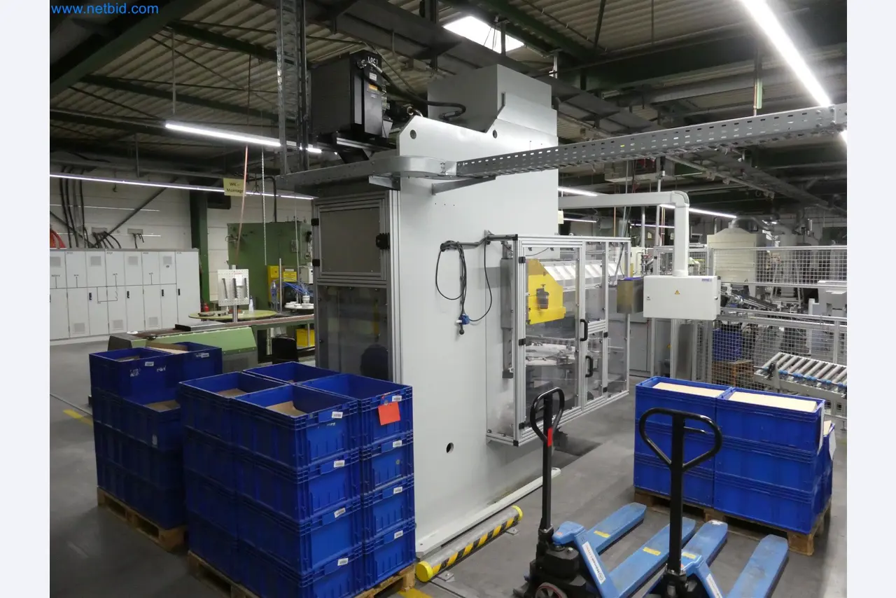 Máquinas de moldeo por inyección, máquinas CNC y líneas de montaje para elementos calefactores y componentes de automoción-7