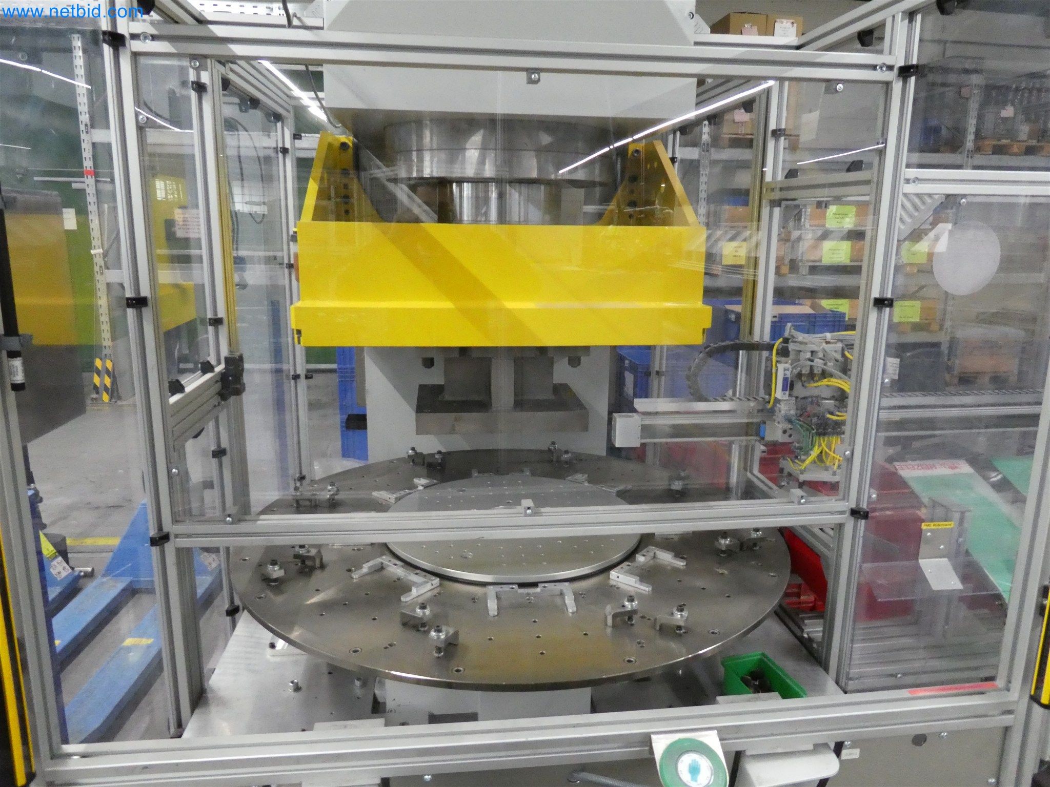 Máquinas de moldeo por inyección, máquinas CNC y líneas de montaje para elementos calefactores y componentes de automoción-8