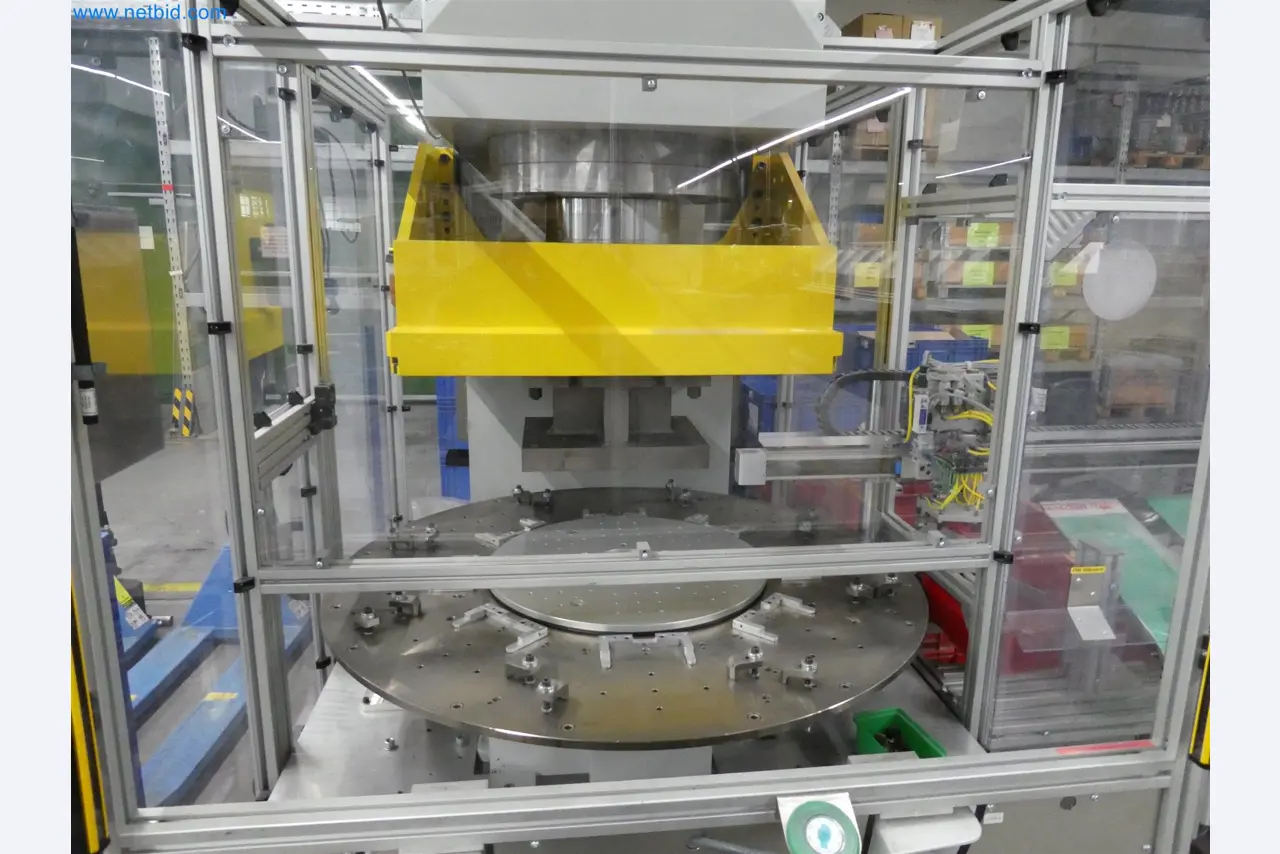 Máquinas de moldeo por inyección, máquinas CNC y líneas de montaje para elementos calefactores y componentes de automoción-8