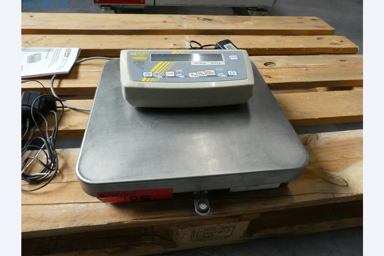 Máquinas de moldeo por inyección, máquinas CNC y líneas de montaje para elementos calefactores y componentes de automoción-3