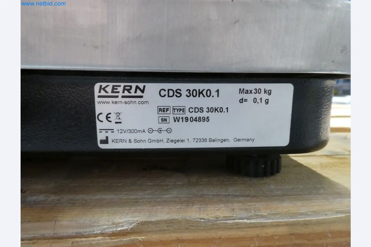 Máquinas de moldeo por inyección, máquinas CNC y líneas de montaje para elementos calefactores y componentes de automoción-5