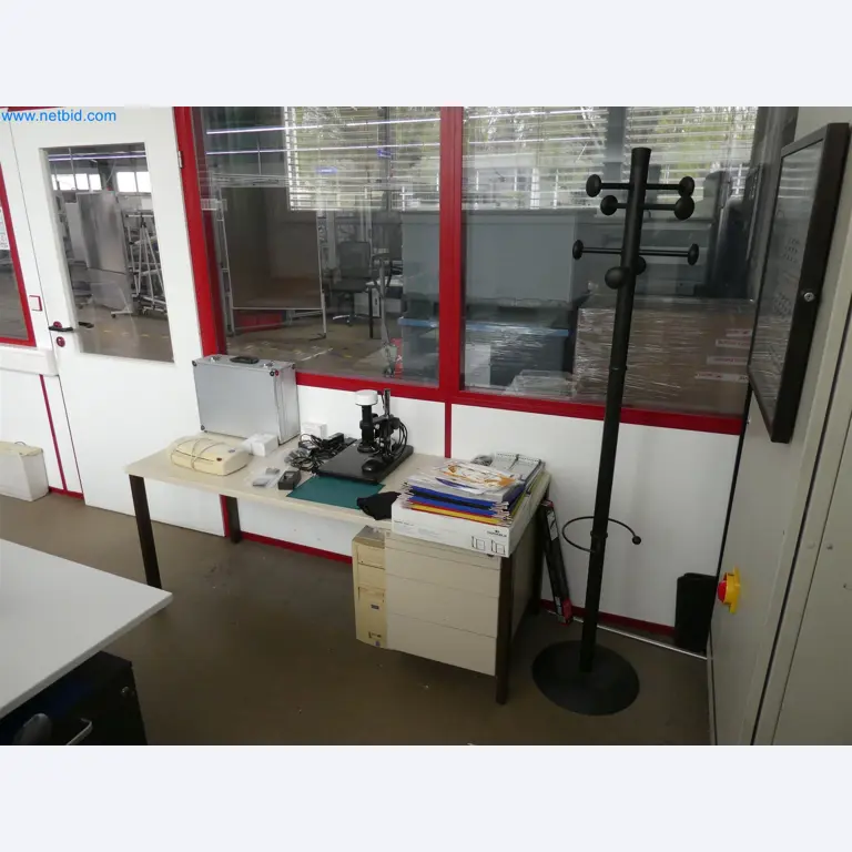 Máquinas de moldeo por inyección, máquinas CNC y líneas de montaje para elementos calefactores y componentes de automoción-1