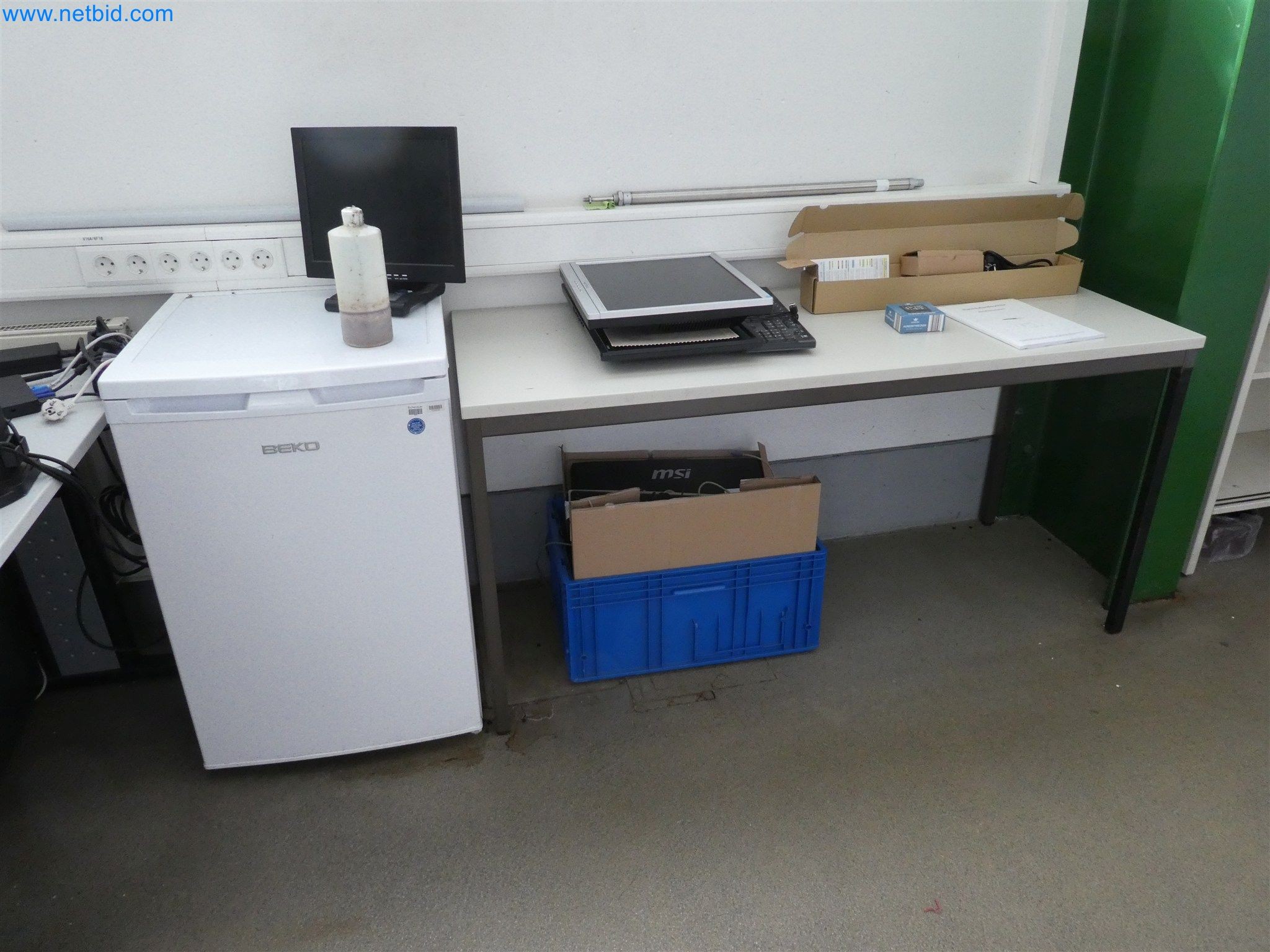 Máquinas de moldeo por inyección, máquinas CNC y líneas de montaje para elementos calefactores y componentes de automoción-3