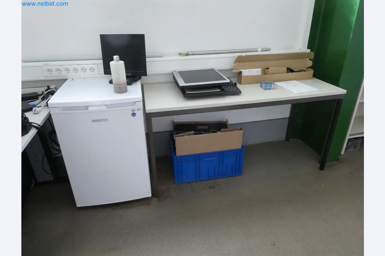 Máquinas de moldeo por inyección, máquinas CNC y líneas de montaje para elementos calefactores y componentes de automoción-3