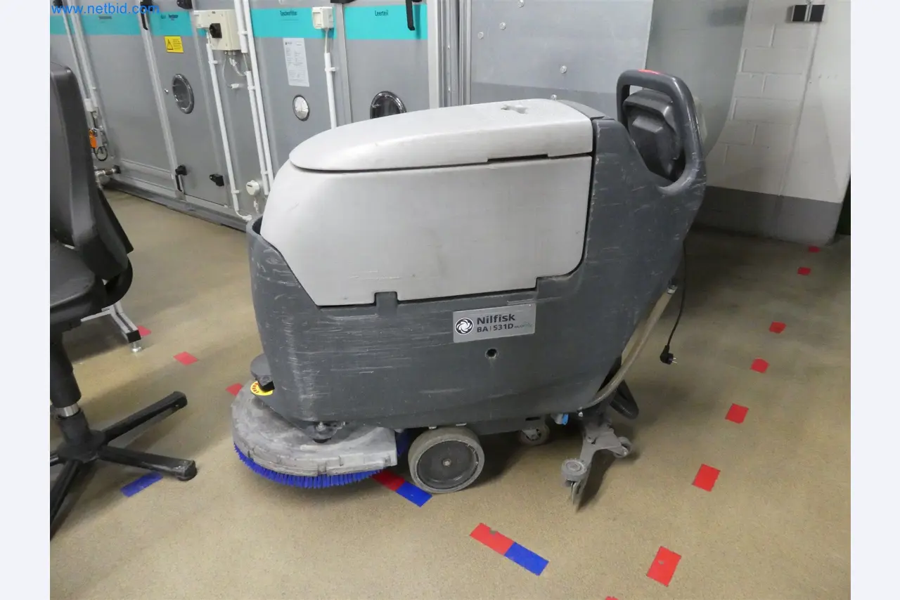 Máquinas de moldeo por inyección, máquinas CNC y líneas de montaje para elementos calefactores y componentes de automoción-1