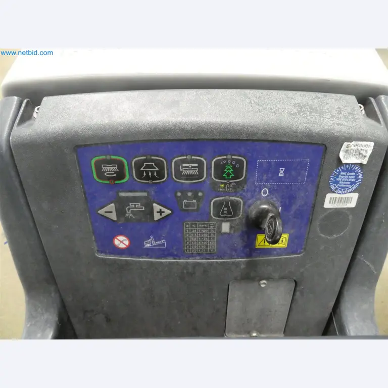 Máquinas de moldeo por inyección, máquinas CNC y líneas de montaje para elementos calefactores y componentes de automoción-3