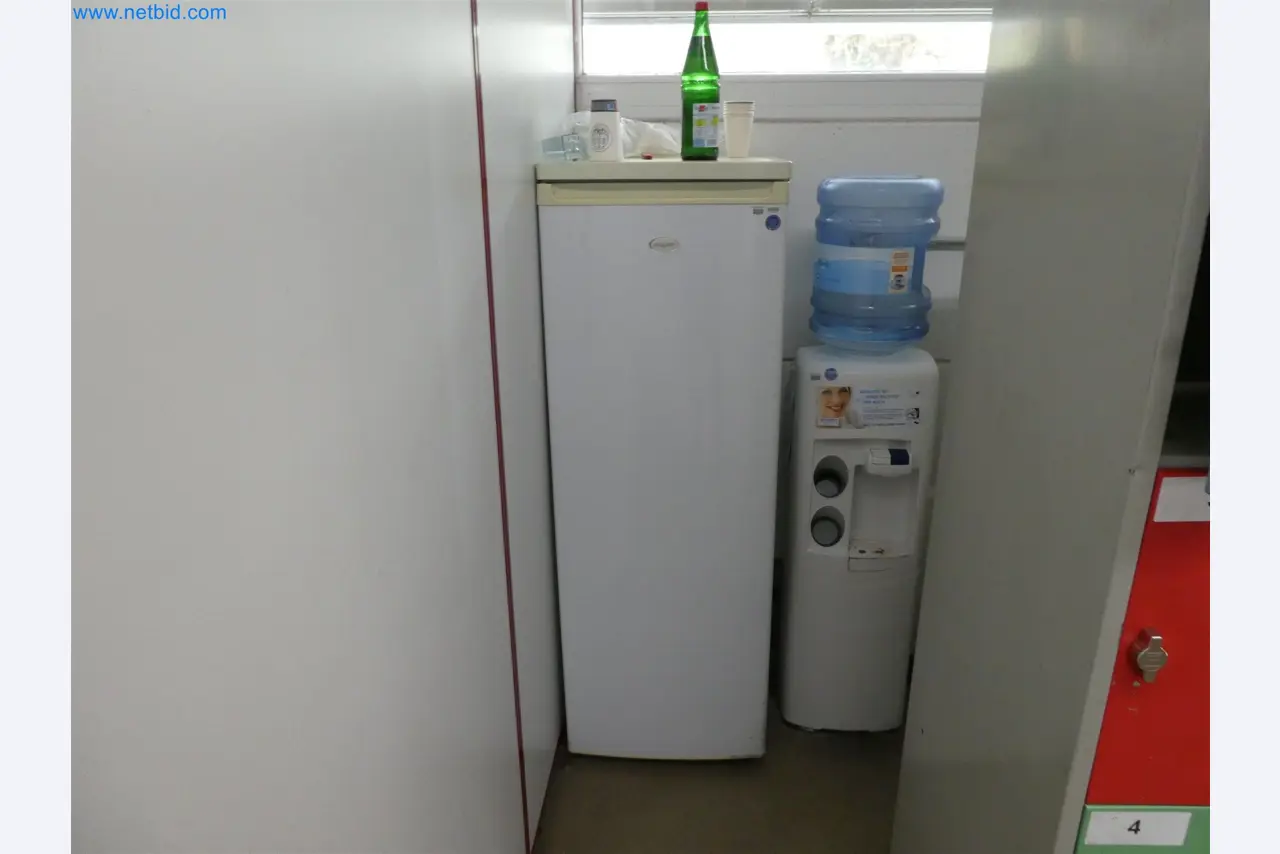 Máquinas de moldeo por inyección, máquinas CNC y líneas de montaje para elementos calefactores y componentes de automoción-5