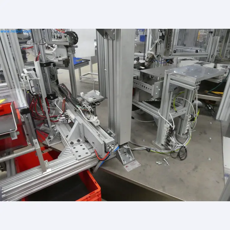 Máquinas de moldeo por inyección, máquinas CNC y líneas de montaje para elementos calefactores y componentes de automoción-11