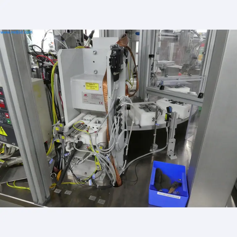 Máquinas de moldeo por inyección, máquinas CNC y líneas de montaje para elementos calefactores y componentes de automoción-16